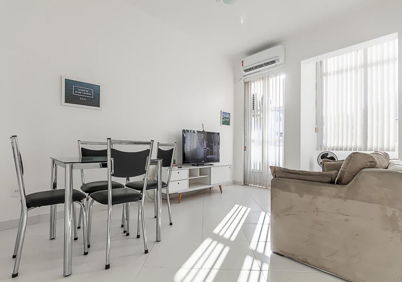 Confortavel Em Copacabana Apartment *